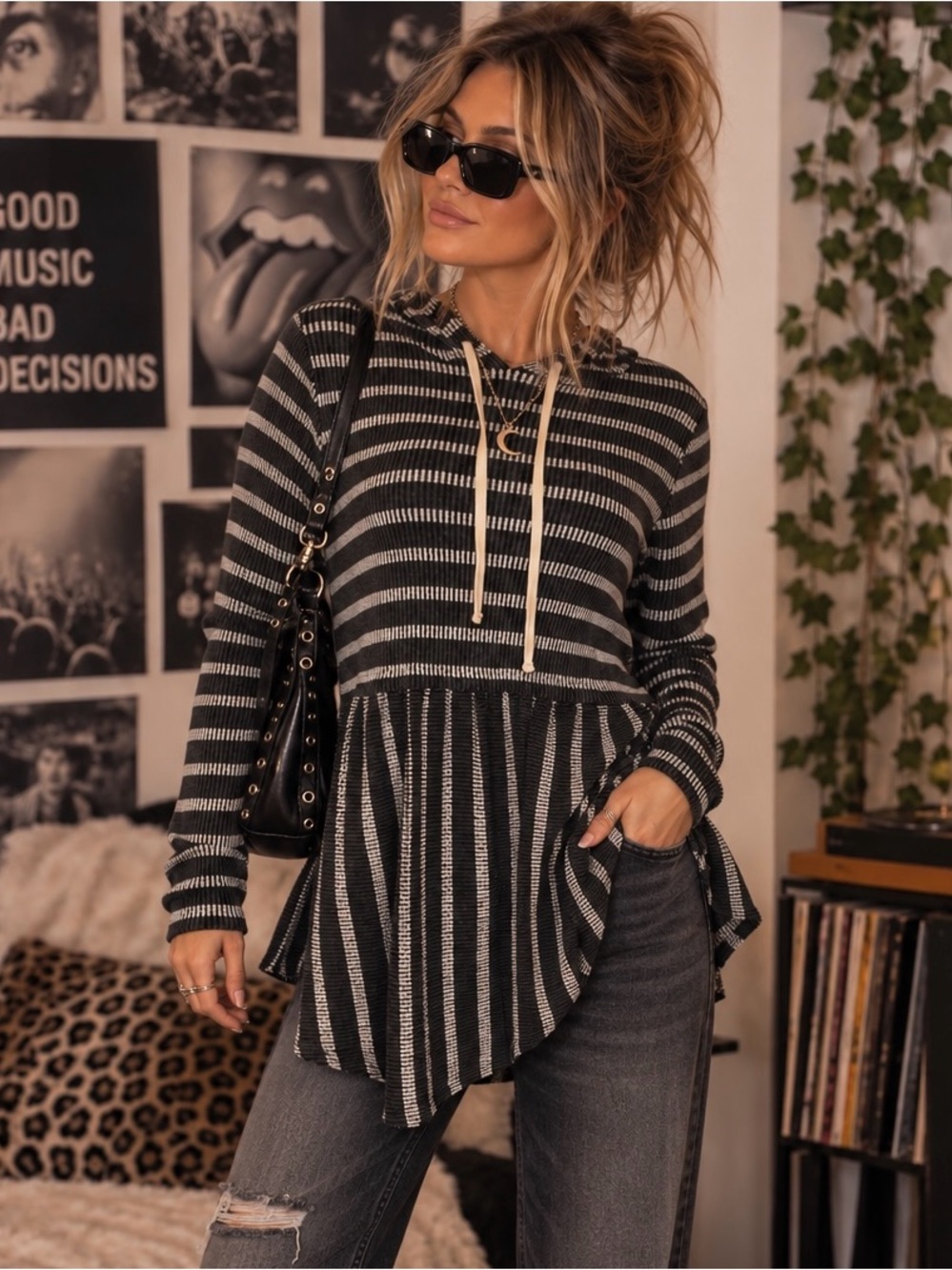BE Stage Juniors Rib Knit Babydoll Hooded Tunic Top Black White Striped Size M